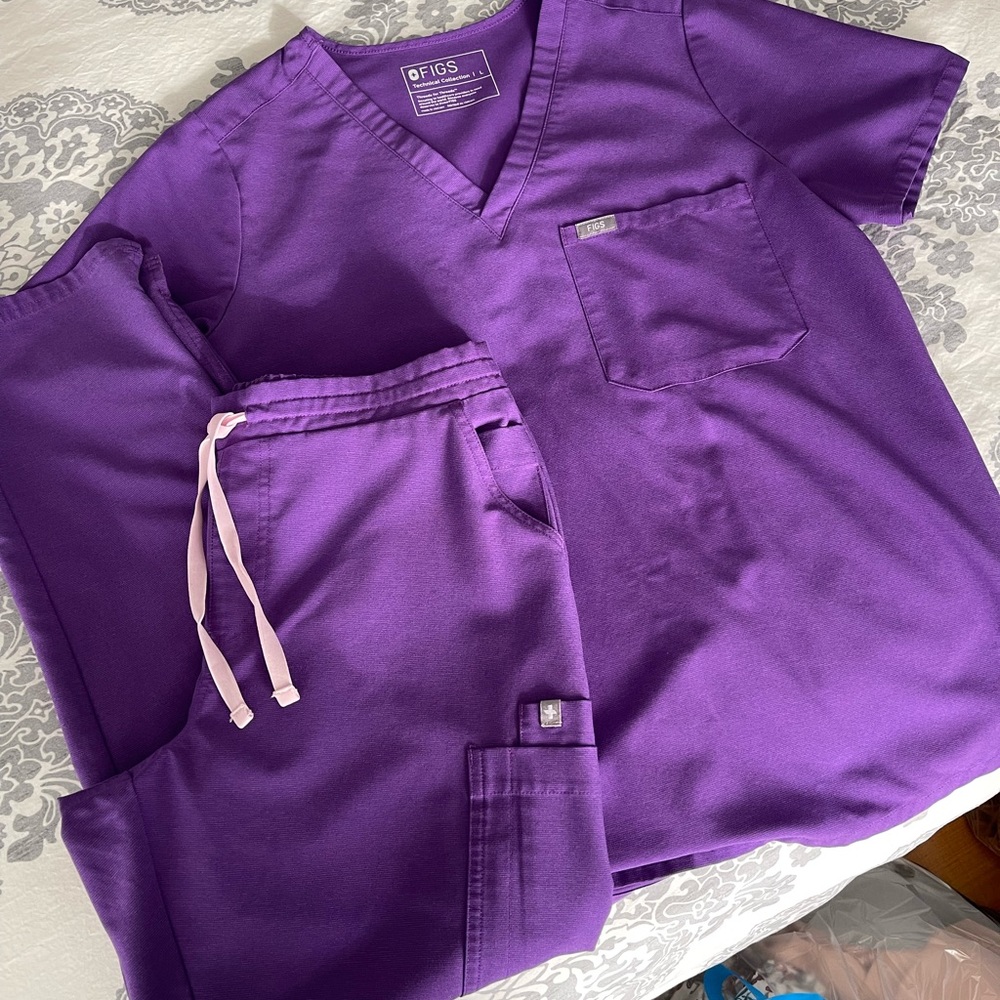 Figs Scrub Set